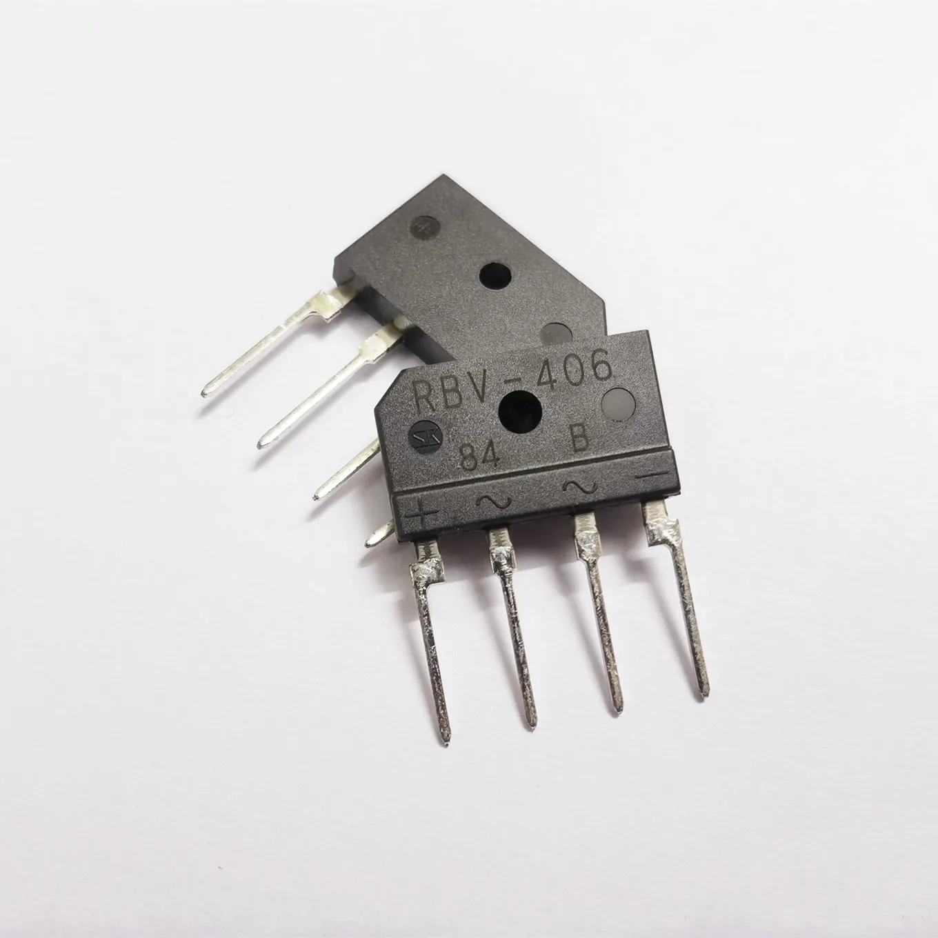 

Original new 100% RBV-406M RBV-406 rectifier stack flat bridge 4A 600V (Inductor)