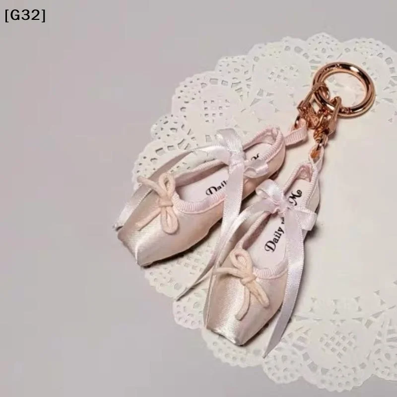 Mini Satin Ballet Shoes Keychain With Delicate Ribbon Bows Perfect For Ballet Dancers Bag Key Ornament Gift[G32]