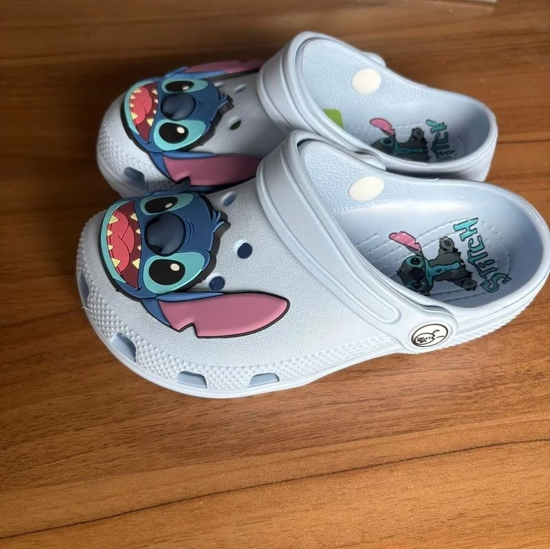 

New 2025 Stitch Cartoon Solid Waterproof Slippers Outdoor Sandals Stitch Casual Breathable Ankle-Wrap For Kids Shoes Gift