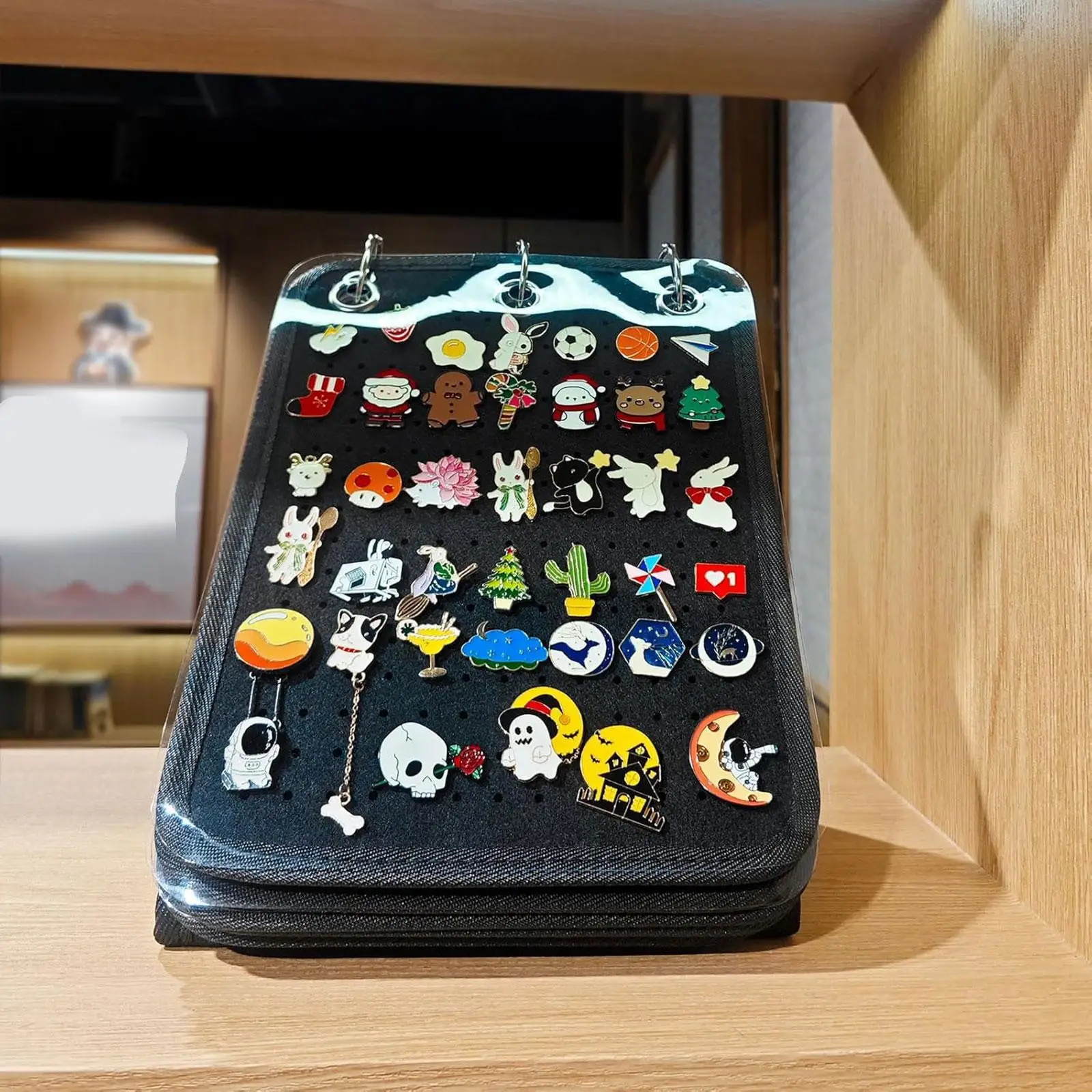 

Pin Display Holder Pin Display Binder, Stand Decorative Brooch Pin Storage Organizer Pins Storage Calendar Stand for Jewelry