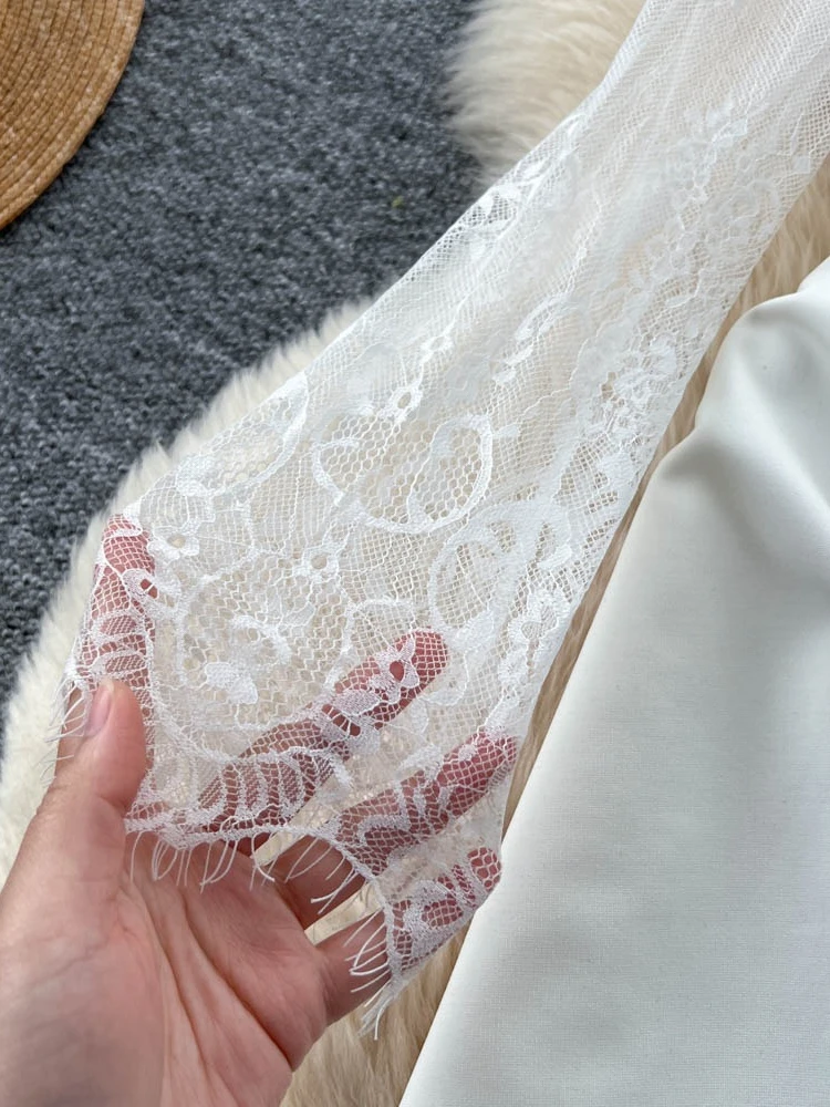 Foamlina Sexy Durchsichtiges Spitzen-Patchwork-Minikleid für Damen, O-Ausschnitt, Ausschnitt vorne, Brust, gepolstert, schmal, plissiert, unregelmäßiges Partykleid