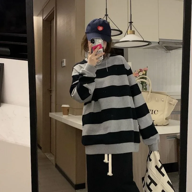 

New Ladies Retro Striped Comfortable Sweatshirt Homewear Ladies Thin Ins Loose Korean Tide Long Sleeve Round Neck Pullover Top