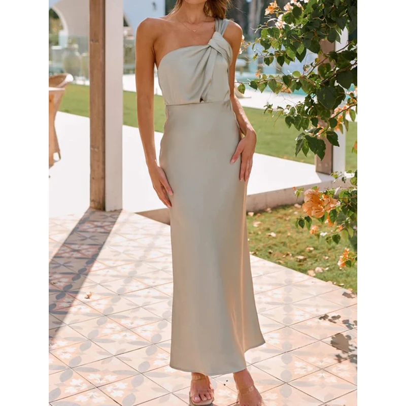 Abito lungo estivo da donna elegante con spalla singola tinta unita senza spalline vestito estivo sexy che abbraccia l'anca abiti con gonna stile abiti