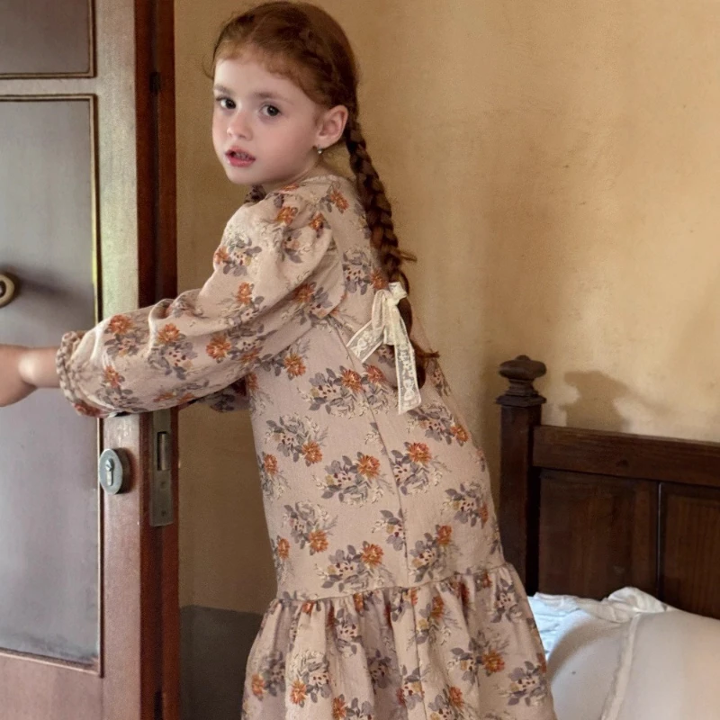 

2025 Autumn Girls' New Retro Large Floral Cotton Skirt with Bubble Sleeves Dress