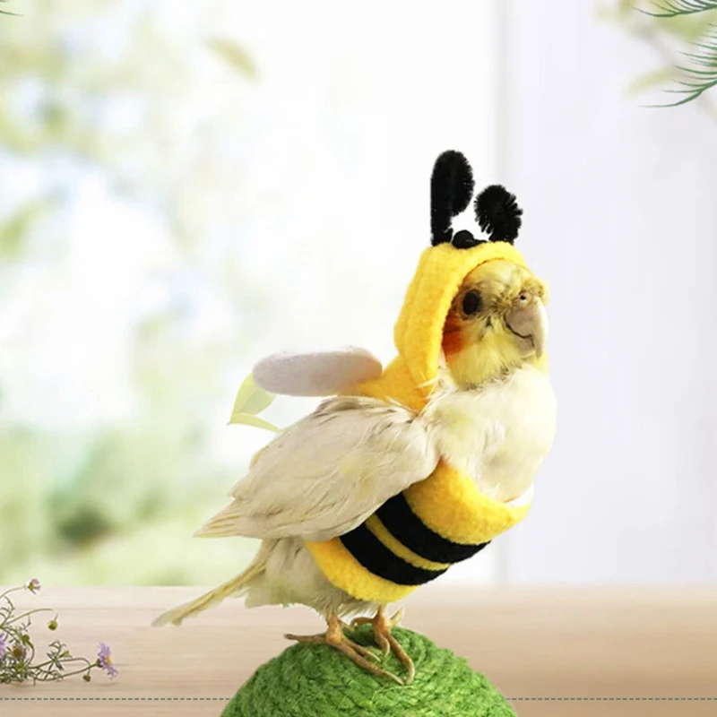 

Funny Bee Shaped Birds Clothes Flying Suit Parrots Costume Cosplay Winter Warm Hat Hooded Pet Accessories for Parakeet Cockatiel