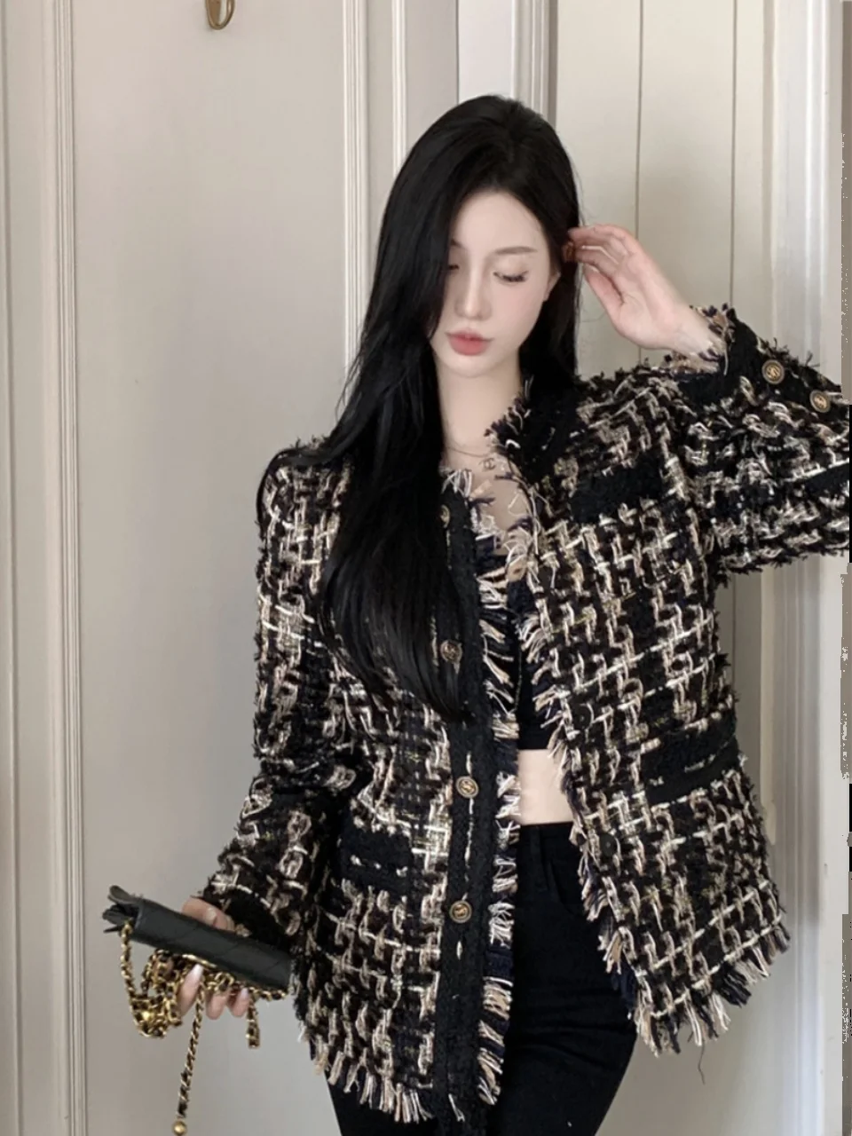 معطف نسائي أنيق من قماش البوكليه مع شراشيب محبوكة ومضفرة بأسلوب عتيق عالي الجودة من البوليستر بأكمام طويلة لربيع 2024