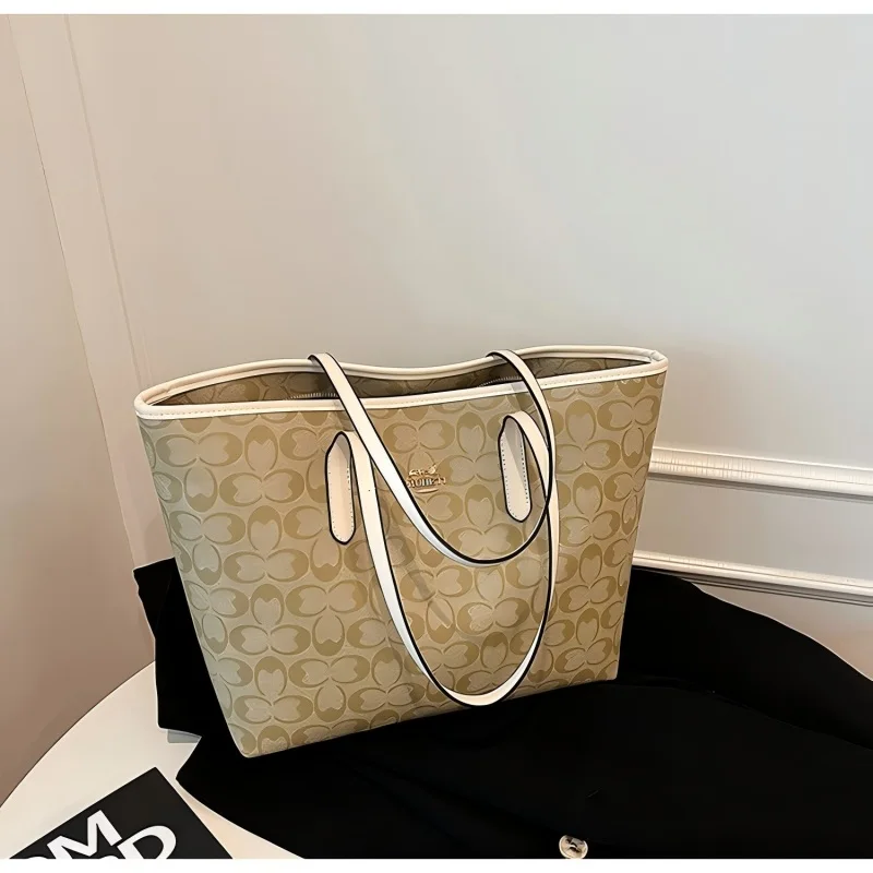 حقيبة على طراز المصمم - حقيبة حمل عالية الجودة. موديل جديد 2025. حقيبة كروس متعددة الاستخدامات. حقيبة التنقل الكلاسيكية والعصرية.