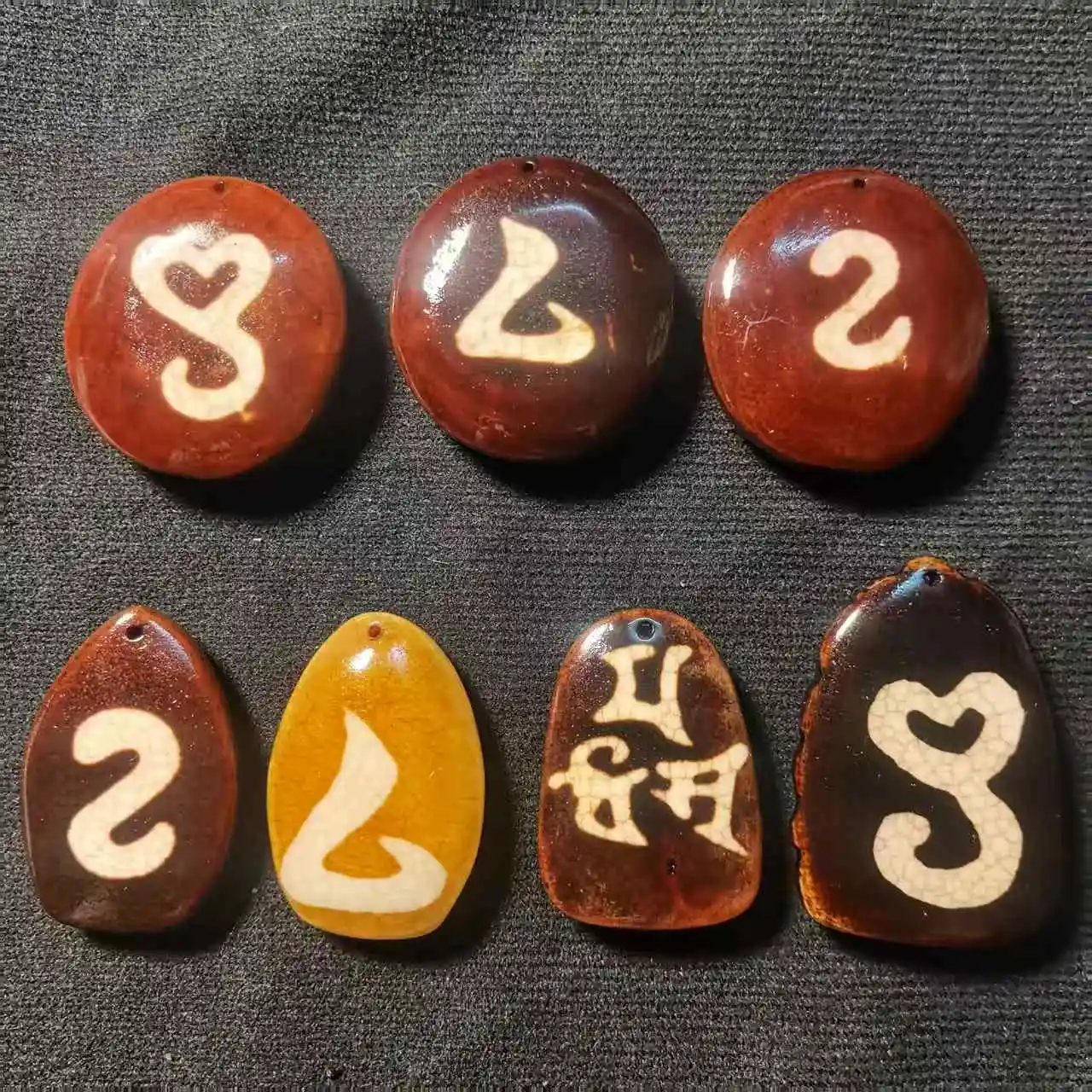1pcs/lot Carving Pendant Natural Agate Ji Powerful Amulet Collectible Pendants for men and women