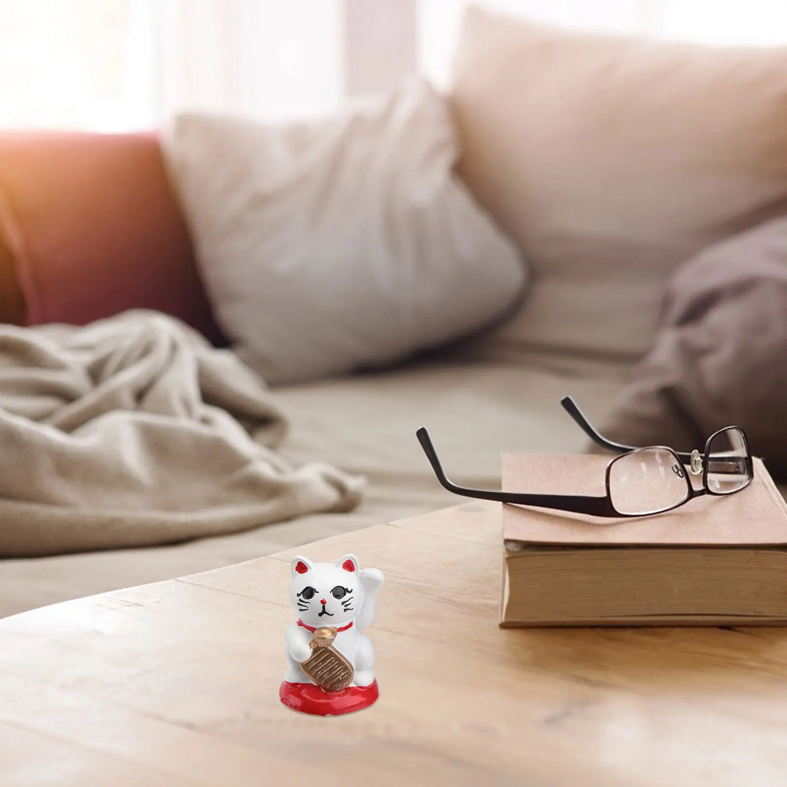 

2Pcs Japanese Lucky Cat Resin Decoration Creative New Year Desktop Adornment Home Ornament Resin Craft Holiday Gift