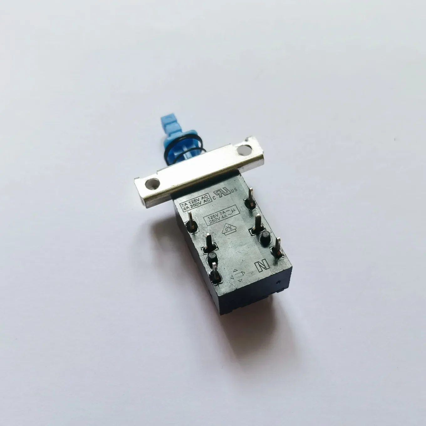 Original new 100% JPP.2295M P227 power amplifier power supply self locking switch 6pin with lock button 7A125V
