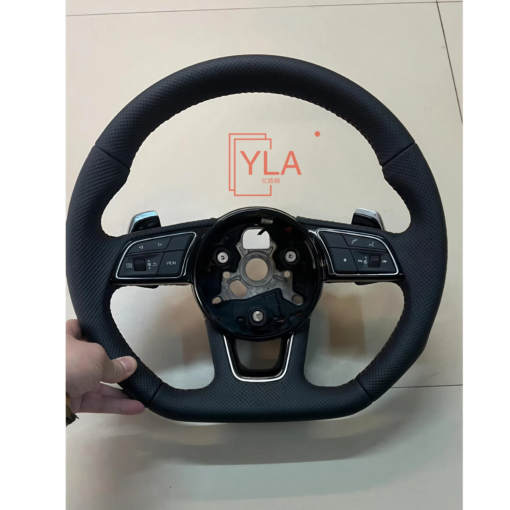 Изготовленное на заказ рулевое колесо из углеродного волокна для S4 A5 A4 S3 S5 S6 S7 RS3 RS4 Rs5 Rs6 Rs7 Q3 Q5 Q7 Q8 A3 A6 A7 Изготовленное на заказ рулевое колесо из углеродного волокна для S4 A5 A4 S3 S5 S6 S7 RS3 RS4 Rs5 Rs6 Rs7 Q3 Q5 Q7 Q8 A3 A6 A7