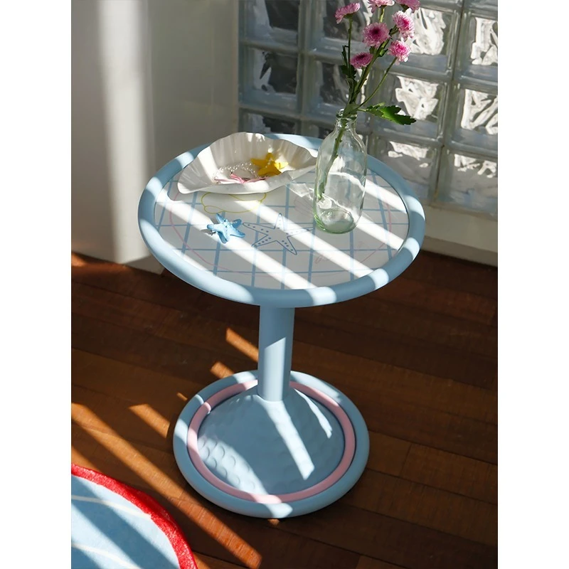 

Round Gradient Coffee Table - Versatile Small Table for Living Room, Sofa Side Table, Bedroom Nightstand, and Corner Table