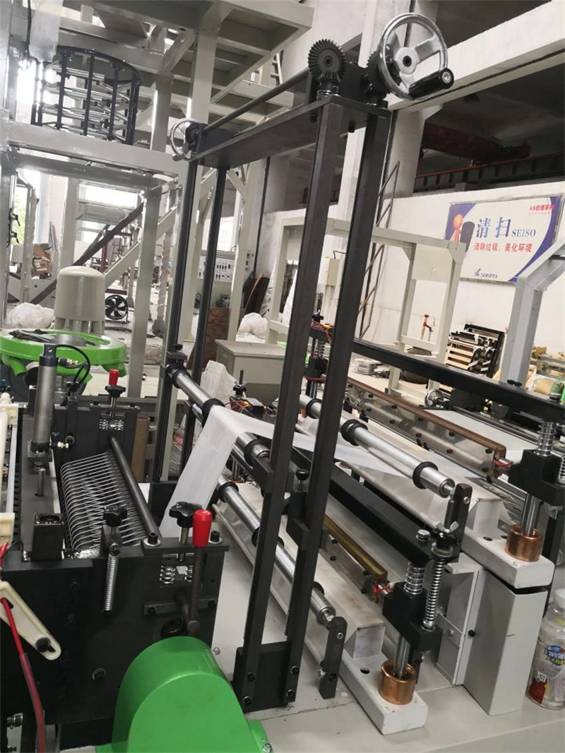 آلة تشكيل الأكياس، آلات تصنيع أكياس التسوق البلاستيكية ذات الطبقة المزدوجة بأربعة خطوط