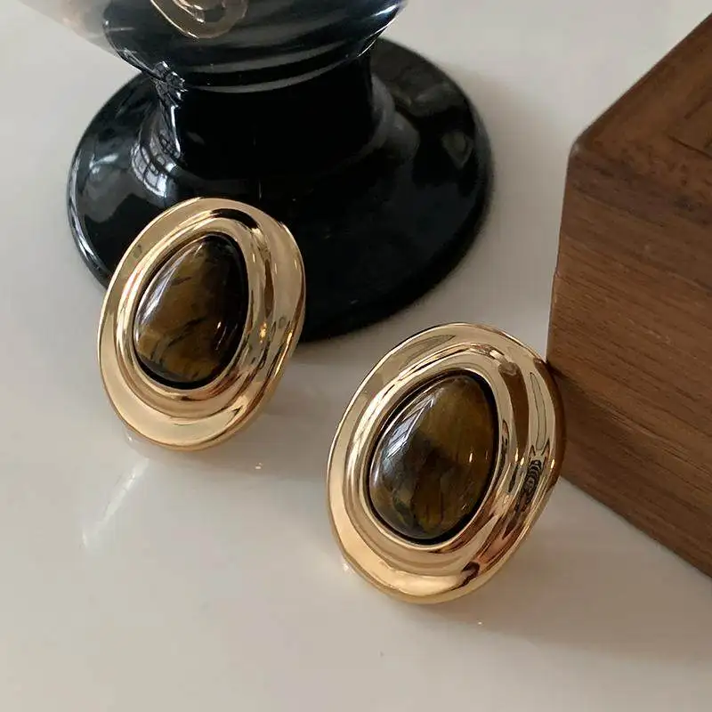 Water drop tiger's eye earrings, high-end stud earrings, light luxury, Maillard vintage natural stone earrings