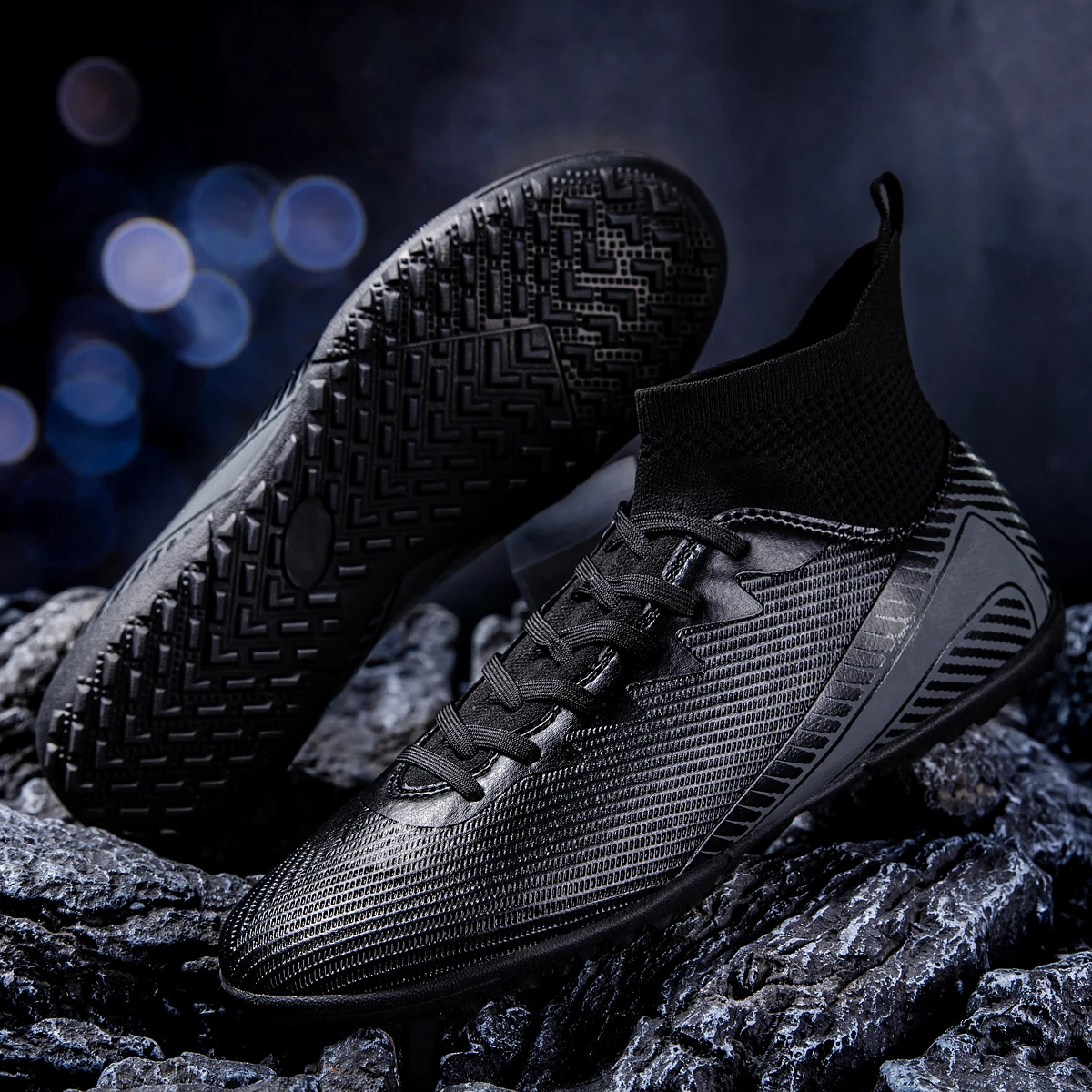 

Anti slip men's soccer shoes with TF broken nails and durable rubber outsole for super strong grip