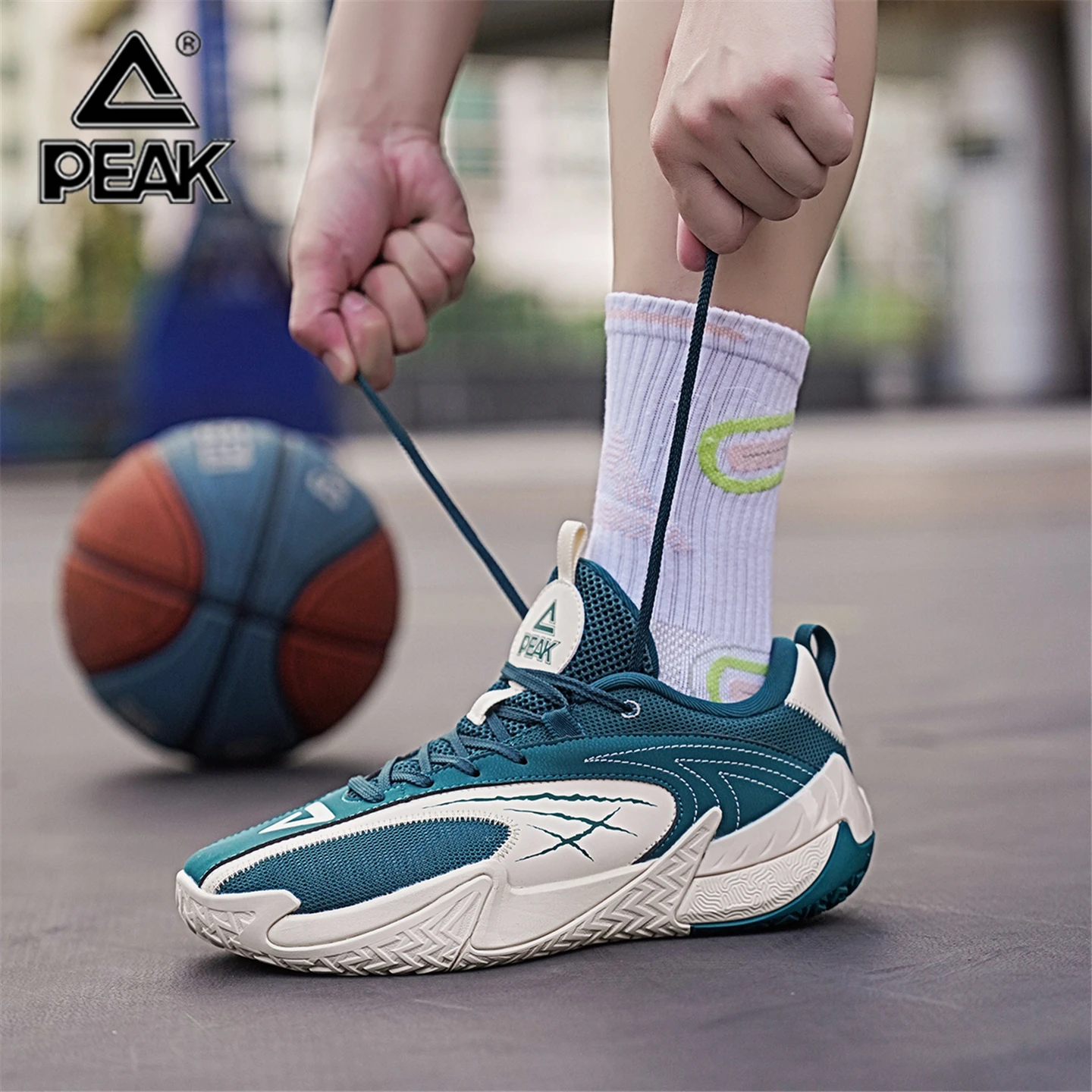 الذروة أحذية كرة السلة الجديدة الرجال منخفضة أعلى تنفس شبكة أحذية رياضية عدم الانزلاق مقاومة للاهتراء أحذية رياضية في الهواء الطلق للتدريب القتالي