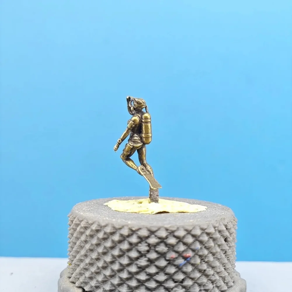 Vintage Brass Female Diver Min - огляд і ціна Marine Aquarium Decorations