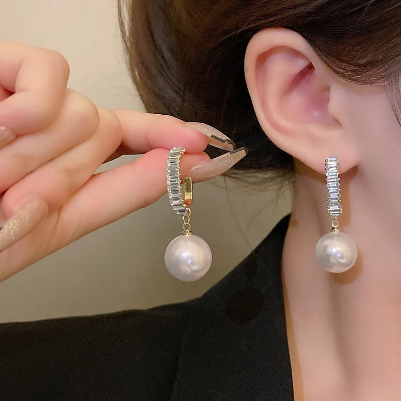Neue trend ige Imitation große Perle Ohr stecker für Frau koreanischen Charme elegante Kristall Zirkon Ohrringe Hochzeit Braut Party Schmuck
