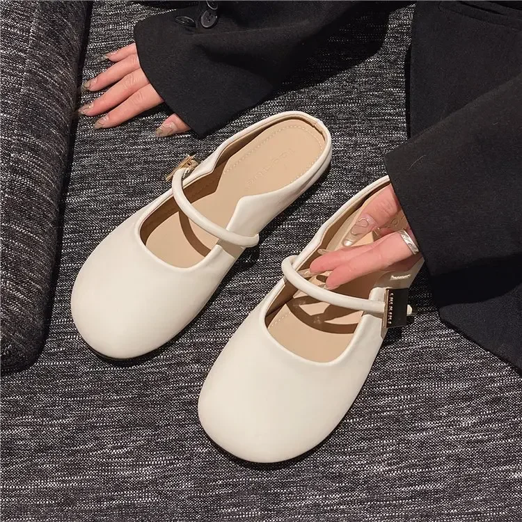 Metal buckle soft bottom bag head half slippers women wear 2026 new spring and summer flat bottom pregnant women one foot half s