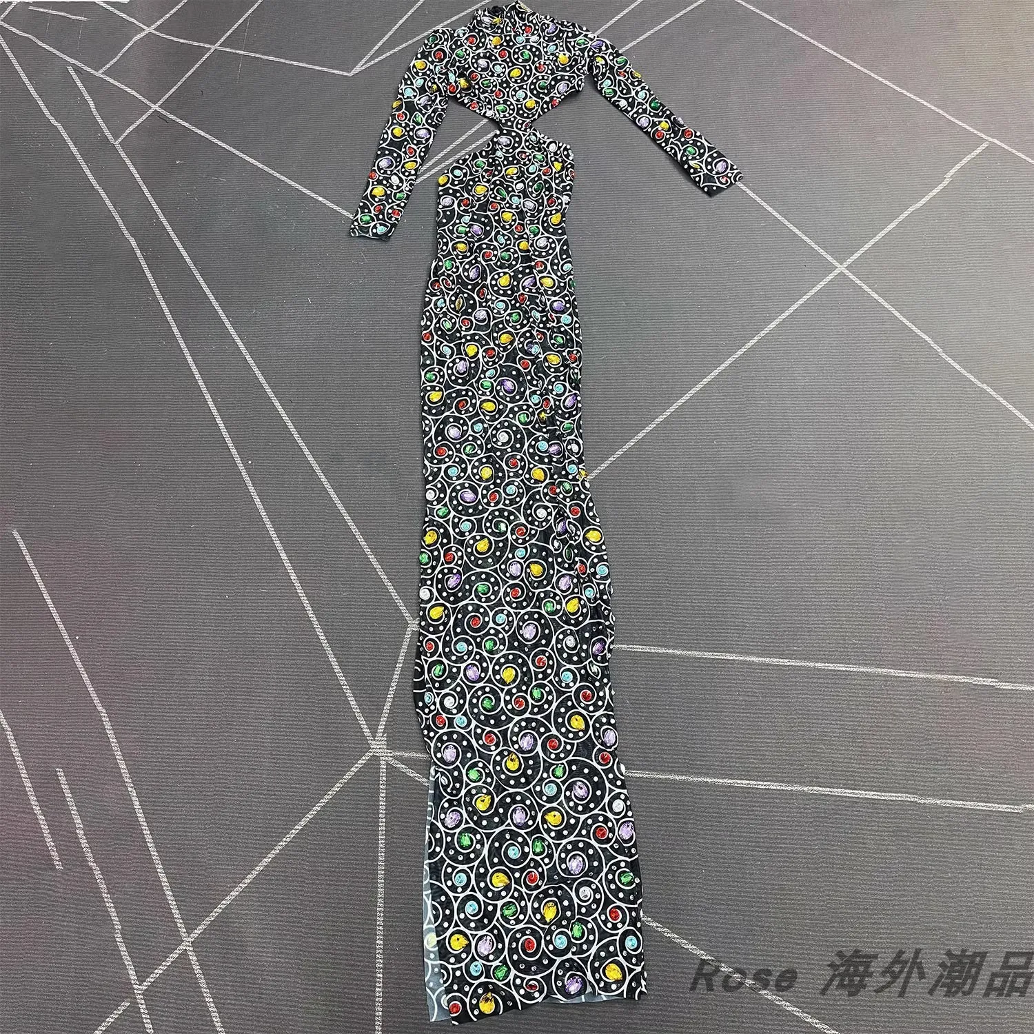 고품질 반짝이는 색상 핫 스탬핑 섹시한 백리스 메쉬 드레스 2025 신상 맞춤 여성 의류