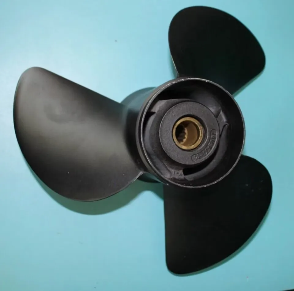 Genuine OEM  Outboard Propeller 13 1/2X17-M No Box 6G5-45941-01-98