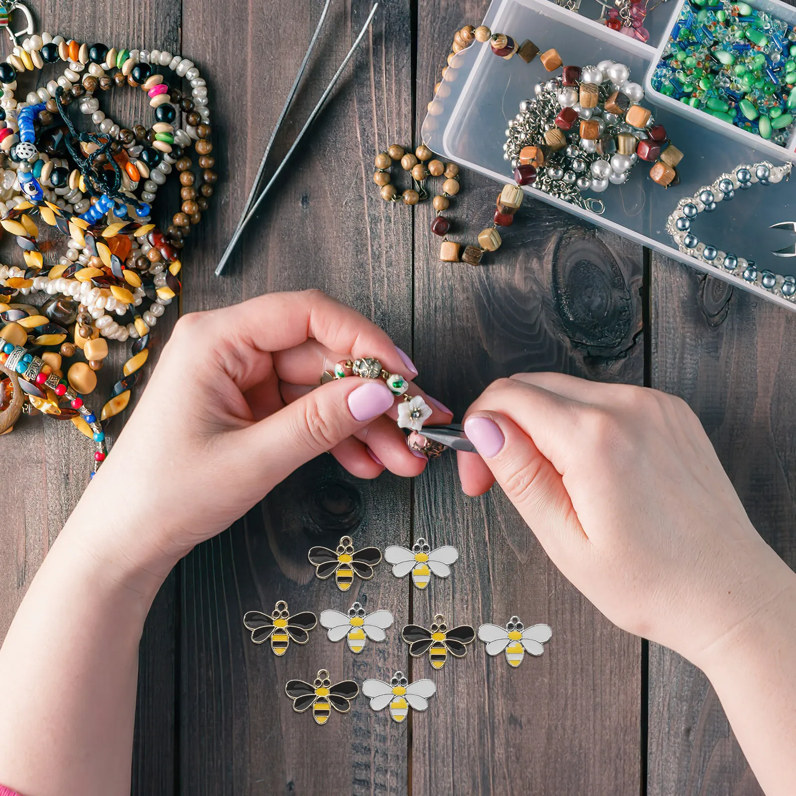 

20Pcs Alloy Bee Pendant Charm Polished Smooth Surface Lightweight DIY Jewelry Making Crafts Handmade Gifts Bee Charms