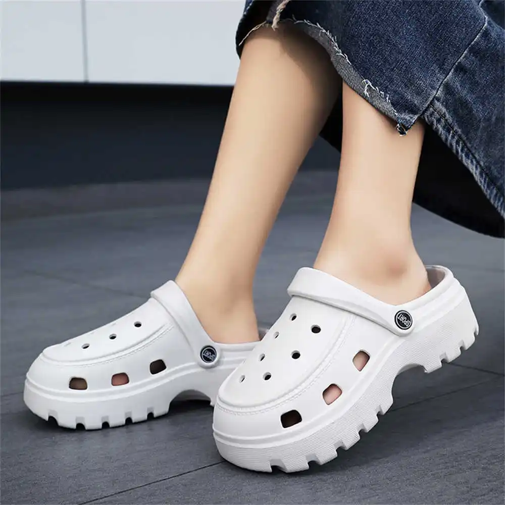 Half Backless Man Funny Items Slippers Are Soft Shoes Sandals Boots Sneakers Sport Boti Price Temis Super Brand Low Prices