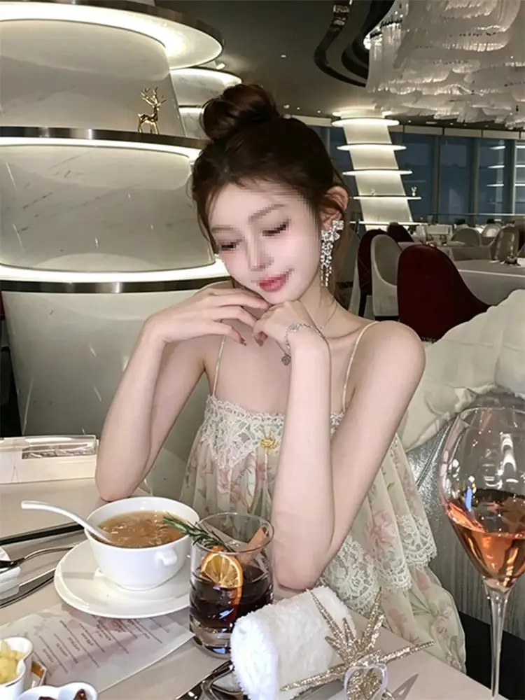 Summer Floral Lace Splice Crop Top Women's Beach Style Casual Loose Fit Asymmetric Design Thinming Vest Upper Body