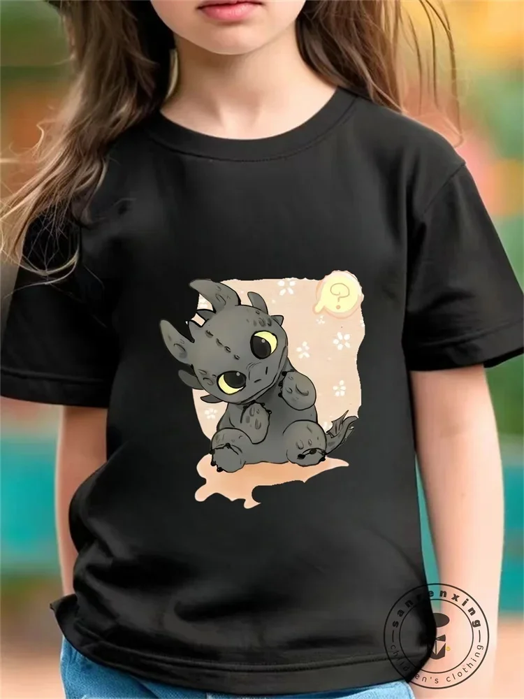Camiseta Gráfica de Cumpleaños de la Tribu del Dragón 2026 para Hombre - Divertida Camiseta de Manga Corta para Niña
