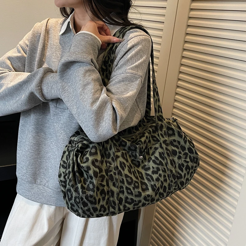 Leopardenmuster-Tragetasche für Damen, große Canvas-Umhängetasche, vielseitige Crossbody-Handtasche, Damen-Shopper-Tasche für Reisen, Arbeit und Alltag. – Detail 25