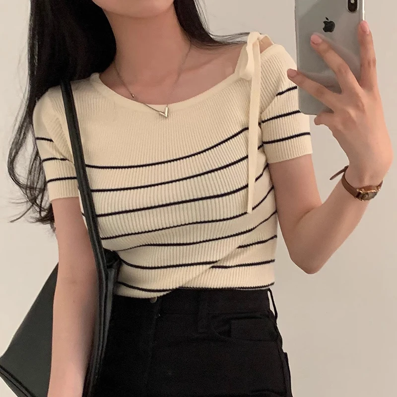 

Chic Summer Design Stripe Knit Top Women's Slim Fit oulder Bared ort Sve Side Ne Tied Knot Sweet Sle
