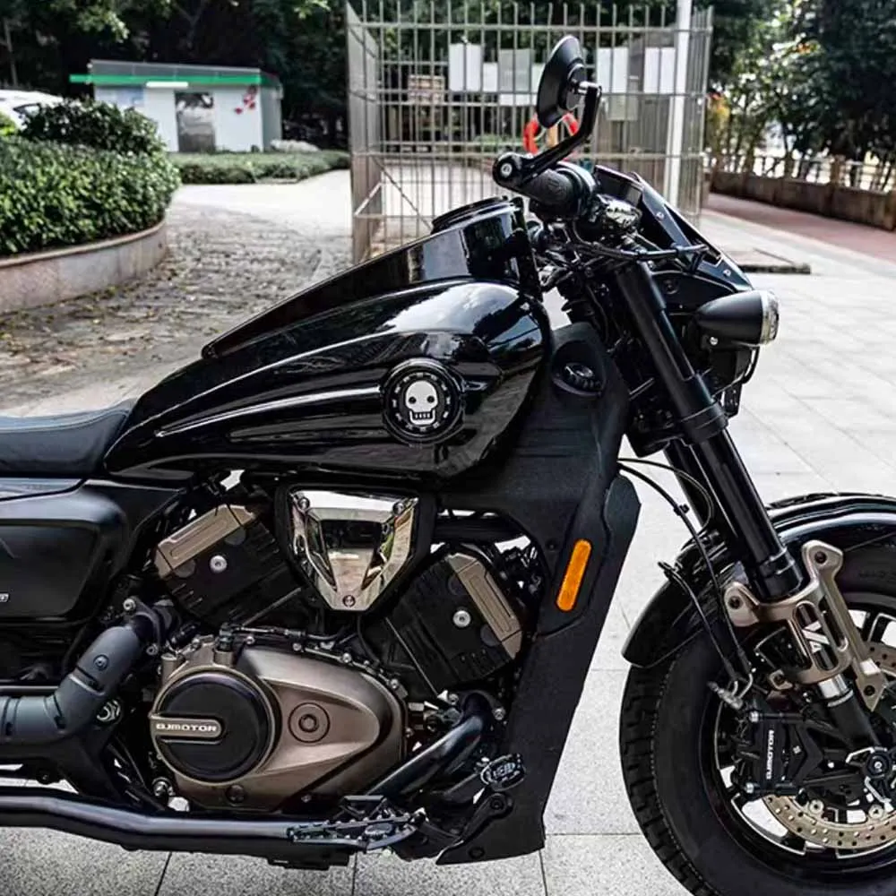 For QJMOTOR SRV600 SRV 600 Motorcycle modification: enlarging the decorative cover of the fuel tank side panel