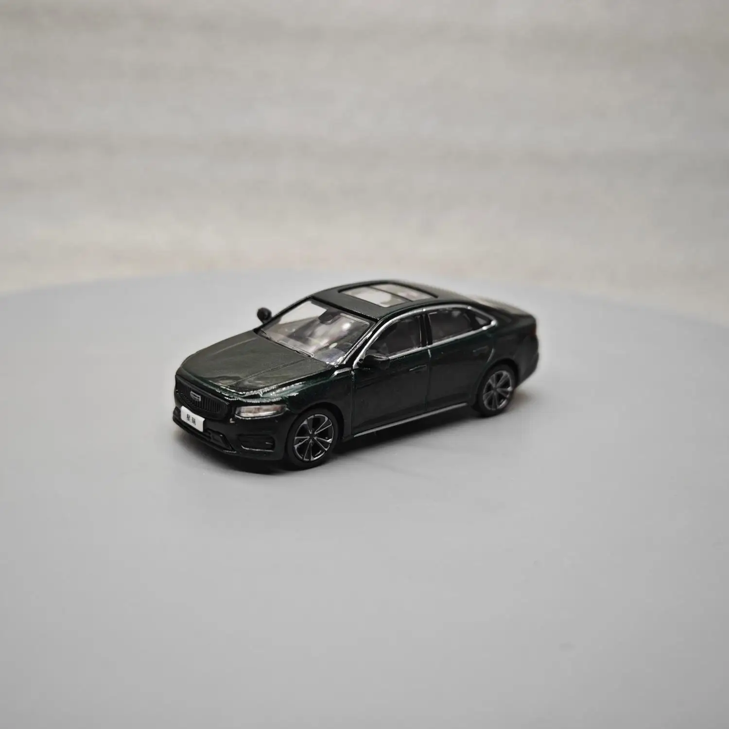 

1:64 GEELY Preface T7-06 Alloy simulation mini car sedan model collection ornaments toys children's gifts