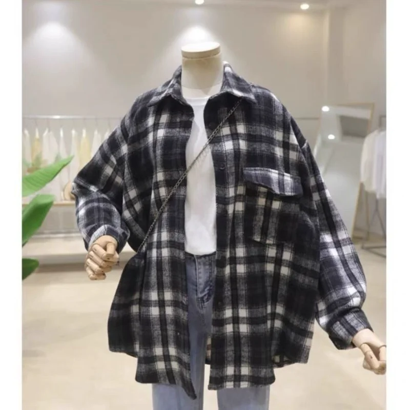 2025 New Autumn and Winter Women's Spliced   POLO Collar Button Fashion Loose Versatile Casual Plaid Long-sleeved Shirt