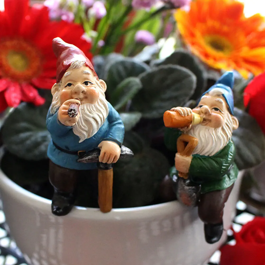 

4Pcs Resin Gnome Garden Decoration Durable Handcrafted Mini Lawn Statues Indoor Outdoor Garden Decor Resin Figurines