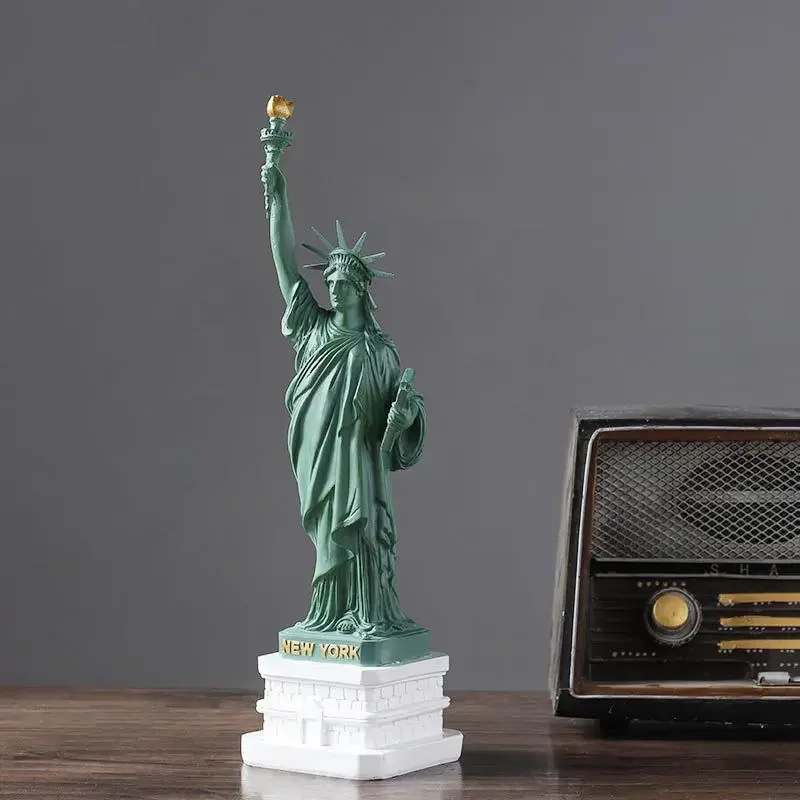 Statue of Liberty Model Desk Accessories Collectibles Travel Souvenirs New York Office Home Interior Room Decoration