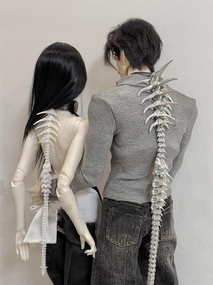 ZHUHE The Spiny Spine Necklace In The Neo-Gothic Style Is A Jewelry Accessory For Men And Women And A Party Gift
