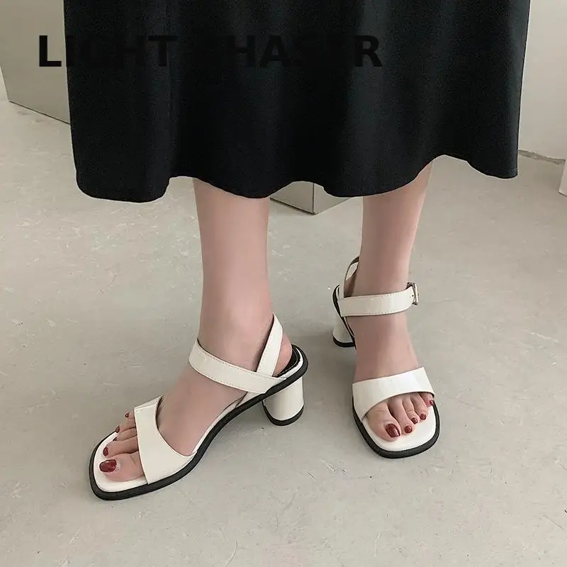 

Summer New Women's Shoes 2022 Simple Temperament Retro Thick Heel Non-slip Women's High Heels Sexy Women's High-heeled Sandals