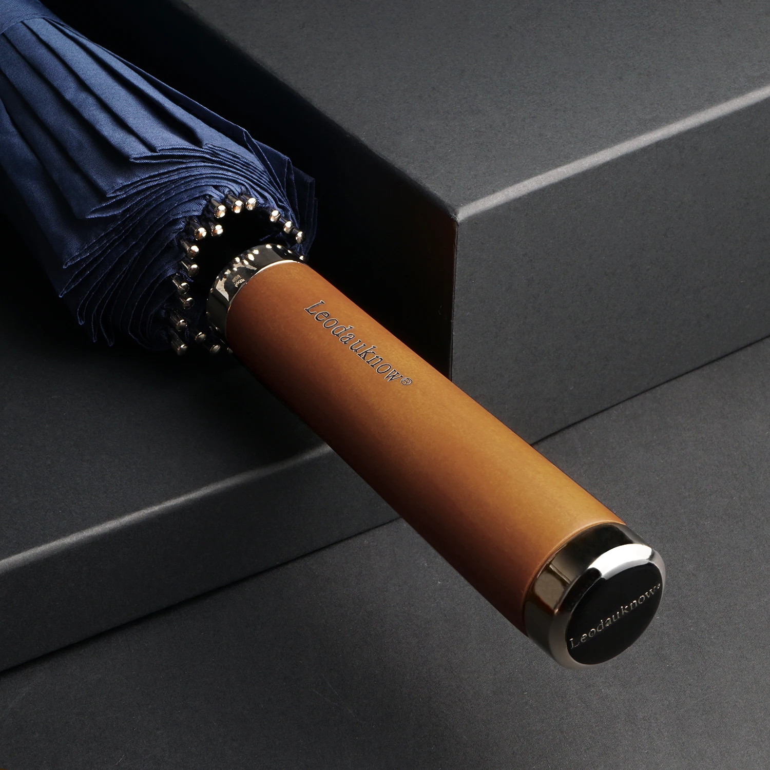 Luxury 24K Long Umbrella Business Men Windproof Wooden Handle Big Golf Umbrella Outdoor High Quality Travel Straight Umbrellas