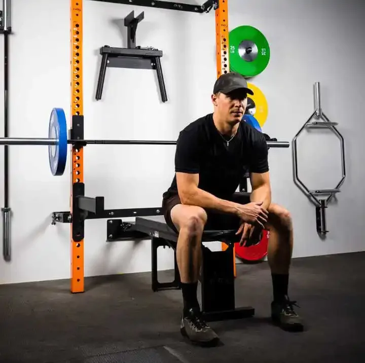Commercial Multi-Function Wall-Mounted Folding Power Squat Rack for Home and Gym Use with Fitness Equipment Multi-Grip Bar