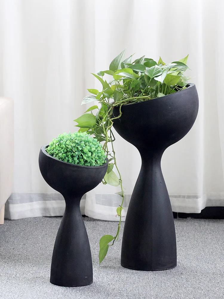 Creative European style minimalist flower pot, floor to ceiling, high legged black artistic flower ware, living room, entrance,