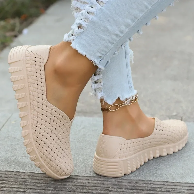 2024  Fashion Woven Women\'s Shoes Large Size Soft Sole Mother Leisure Hollow Out  Sports Shoes