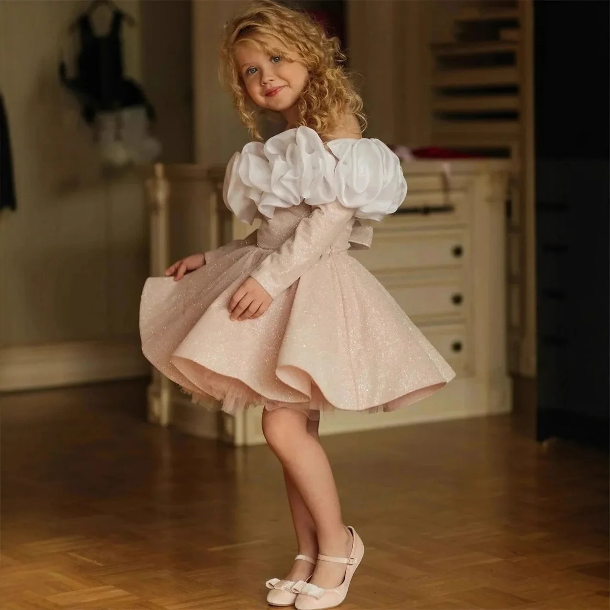 Nuovo vestito da ragazza fiore ricamato Grande fiocco Abbigliamento di Halloween femminile baby year abiti gonna a sbuffo da sposa per ragazza di fiori