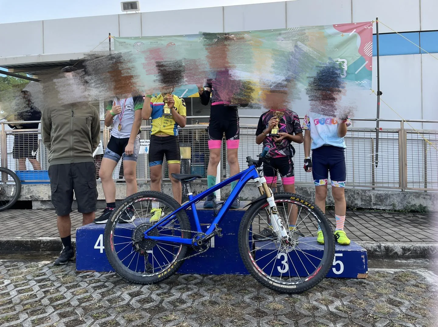 

14" Mtb Frame 26 Carbon Fiber Bicycle Mountain Bike Frame 26er*2.35 Inch MTB 135 Quick Detachable Bicycle Frame Weight 1050±50g