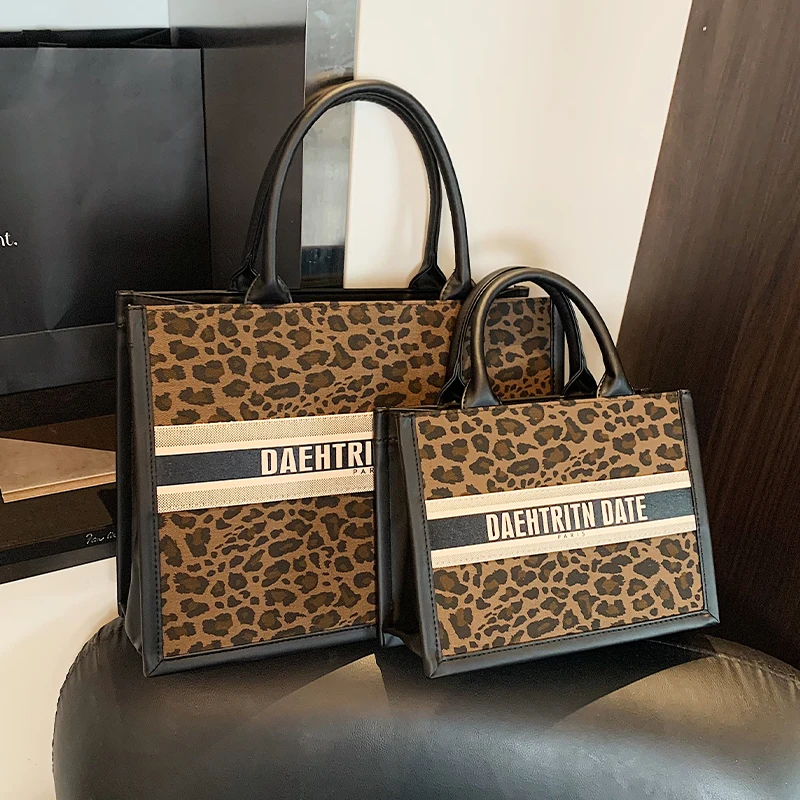 

Холщовая большая сумка с леопардовым принтом, роскошная дизайнерская сумка, женская брендовая сумка-шоппер 2025, пляжная сумка на плечо с короткой ручкой