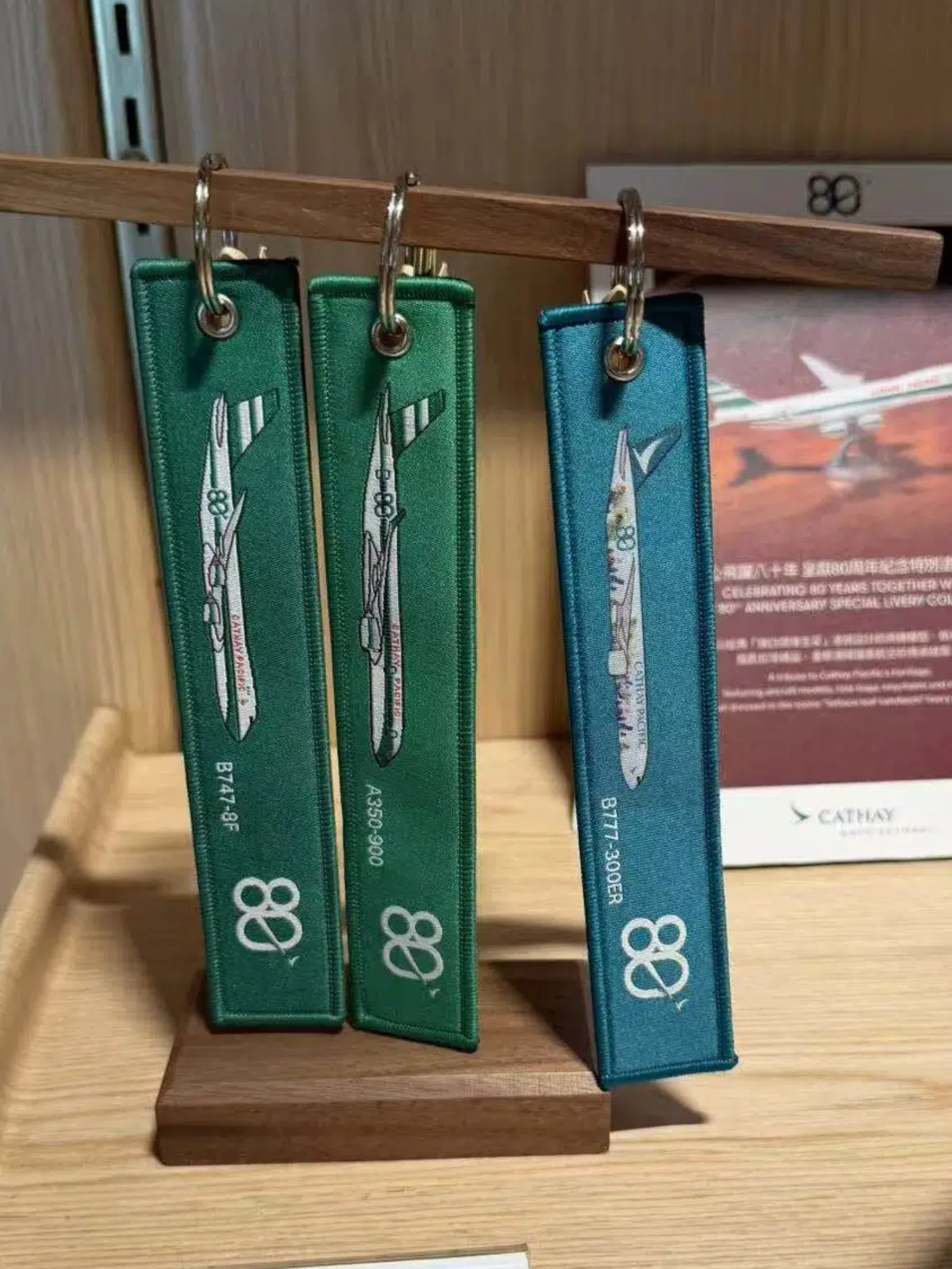 Cathay  80th Anniversary Special Livery Keychain Aviation Enthusiast Commemorative Gift Customized Aircraft Pattern Co...