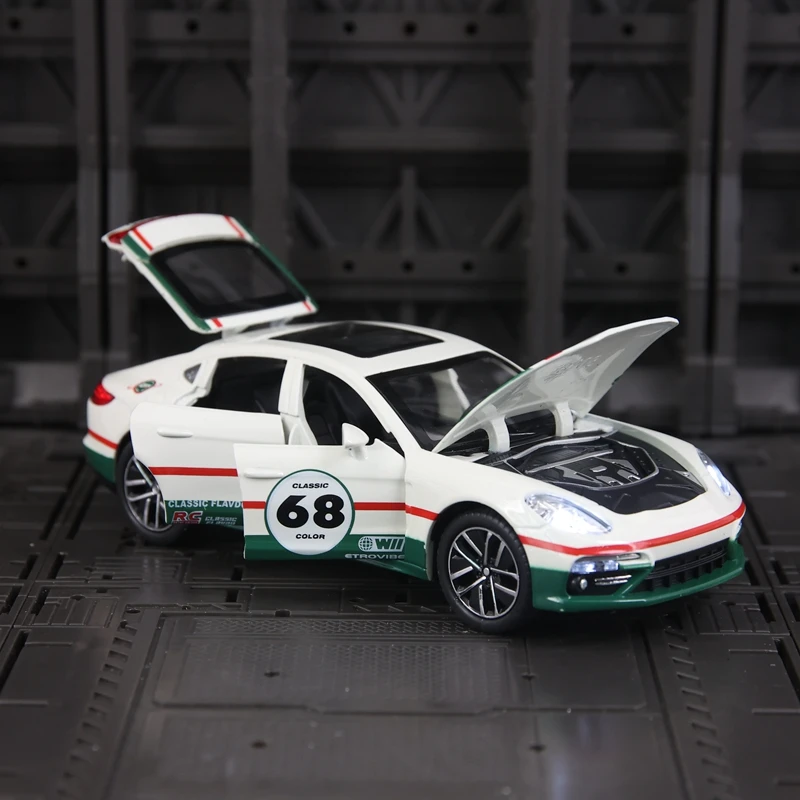 

1:32 Porsche Panamera Alloy Car Model Doors and Engine Hood, Trunk can be Opened rich details, fine workmanship