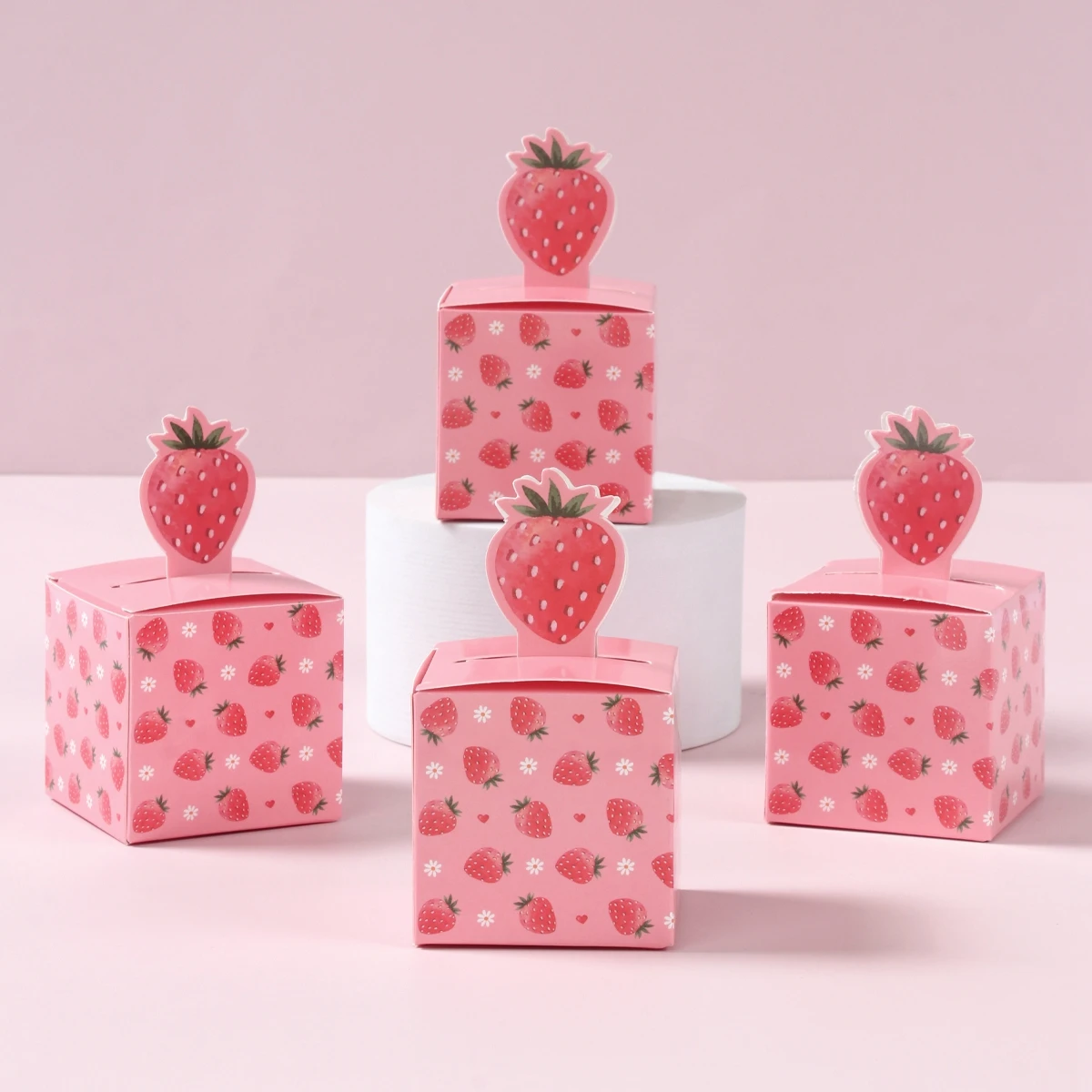 Strawberry Three-dimensional Candy Box Birthday Party Decorations Kids Girl Favors Candy Cookie Box Baby Shower Wedding Supplies