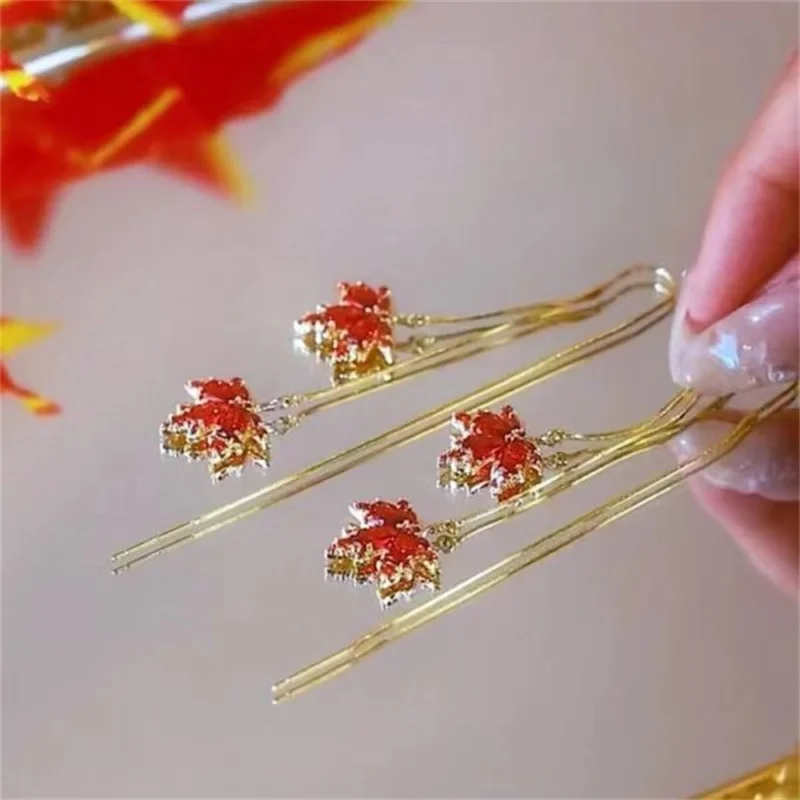 Exquisite Shiny Zircon Maple Leaves Pendant Earrings For Women Girls New Design Red Crystal Leaf Earrings Wedding Jewelry Gift