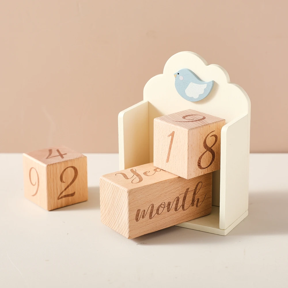 

3pc Wood Baby Month Milestone Card Photography Props Beech Block Cute bird Square Engraved Newborn Birthday Milestones Block